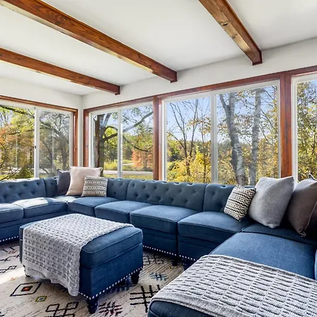 Catskills Delaware River Modern Colonial Getaway